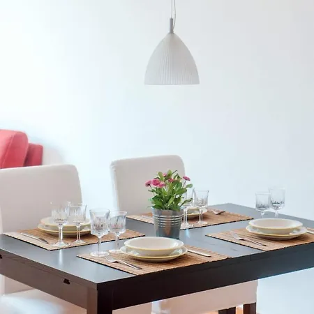 In-town Apartment *