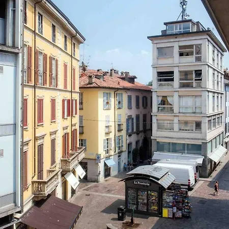 In-town * Como